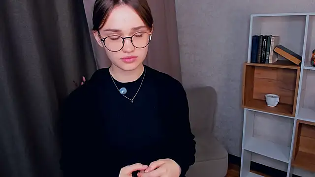 Snapshot of CherlynVannah chatting on 10-26-25, 05:52 CherlynVannah online show from 10-26-25, 05:52