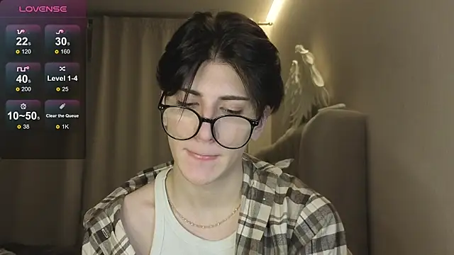 Oliver star boy  online show from 01-16-26, 03:49