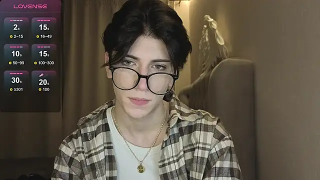 Oliver star boy  online show from 01-18-26, 05:16