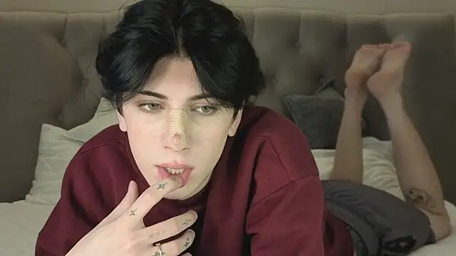 Oliver star boy  online show from 02-24-26, 11:55