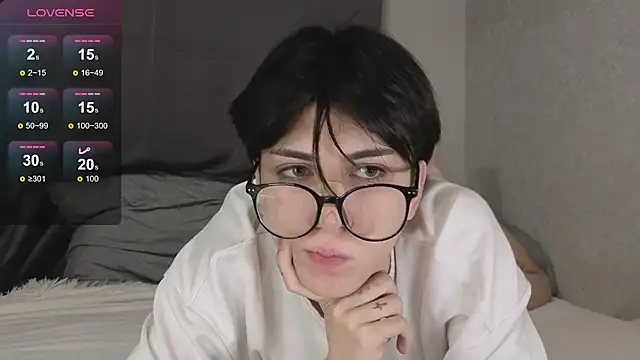 Oliver star boy  online show from 12-20-25, 11:40