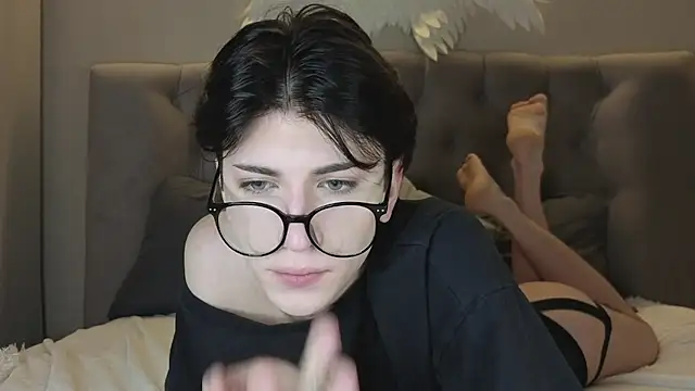 Oliver star boy  online show from 01-06-26, 11:31