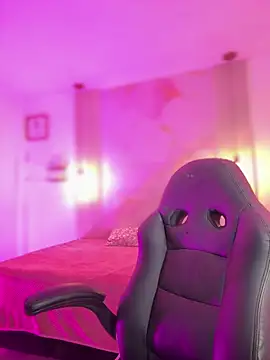 amber white15 online show from 02-25-26, 03:29