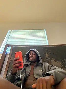 Snapshot of cjbuckkz11 chatting on 10-24-25, 03:33 cjbuckkz11 online show from 10-24-25, 03:33