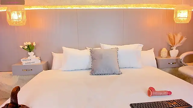 AmyColman  online show from 03-06-26, 12:11