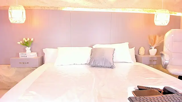 AmyColman  online show from 04-17-26, 12:08