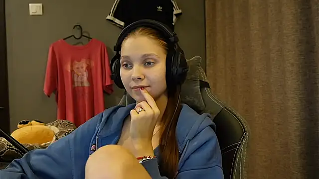 Softixq online show from 11-19-25, 03:34