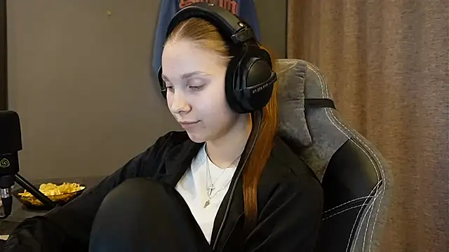 Softixq online show from 11-23-25, 02:27