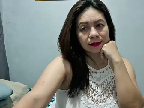 xxxHoneyBee29 online show from 02-13-26, 10:32