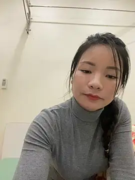 Bee Yellow00 online show from 12-02-25, 04:36