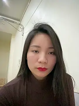 Bee Yellow00 online show from 03-05-26, 04:42