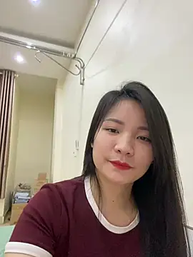 Bee Yellow00 online show from 02-27-26, 04:56