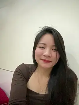 Bee Yellow00 online show from 03-11-26, 04:50