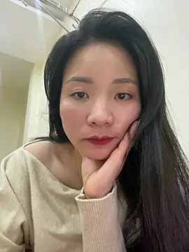 Bee Yellow00 online show from 02-04-26, 04:51