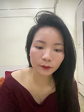 Bee Yellow00 online show from 03-31-26, 04:47