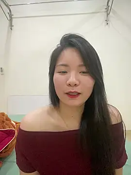 Bee Yellow00 online show from 03-24-26, 04:45