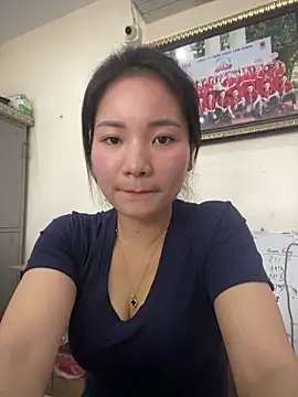 Bee Yellow00 online show from 04-02-26, 02:08