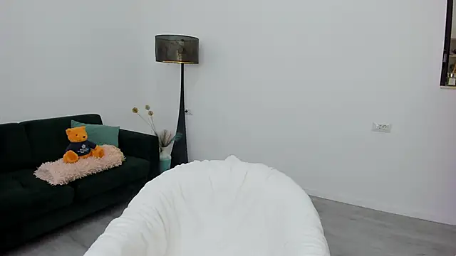 Arya Anna online show from 11-24-25, 04:56