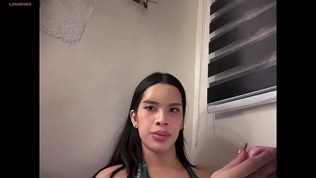 Snapshot of Candicemeow chatting on 05-23-26, 10:09 Candicemeow online show from 05-23-26, 10:09