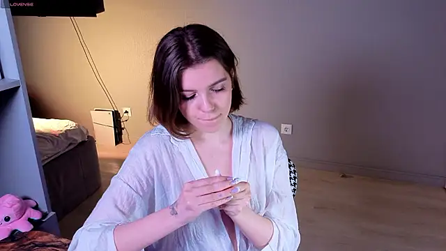 PollyRouge   online show from 02-01-26, 08:51