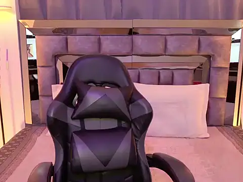 Bella Clark2 online show from 01-14-26, 01:59