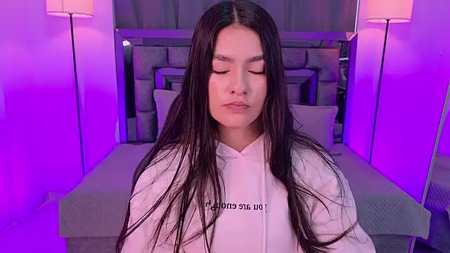 Bella Clark2 online show from 03-31-26, 01:35