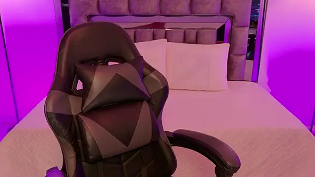 Bella Clark2 online show from 11-14-25, 03:43