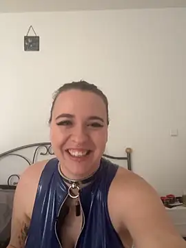 Snapshot of Latexaddictx_ chatting on 10-26-25, 11:10 Latexaddictx  online show from 10-26-25, 11:10