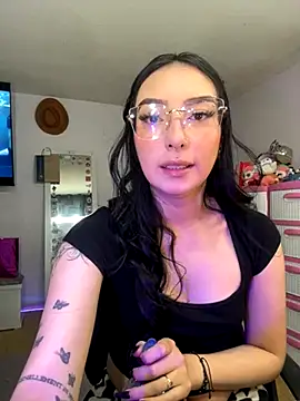 Snapshot of soffia_candy_ chatting on 10-24-25, 11:20 soffia candy  online show from 10-24-25, 11:20