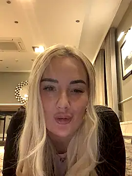 Snapshot of brookemiss88x chatting on 10-23-25, 07:45 brookemiss88x online show from 10-23-25, 07:45