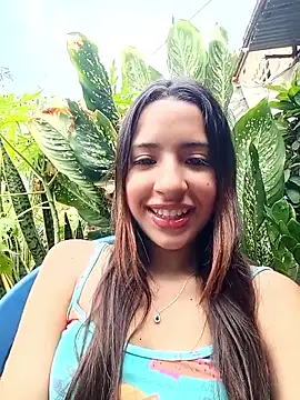 Snapshot of virgin-shy chatting on 10-27-25, 02:07 virgin-shy online show from 10-27-25, 02:07