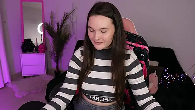 NikolFelix online show from 10-27-25, 03:13