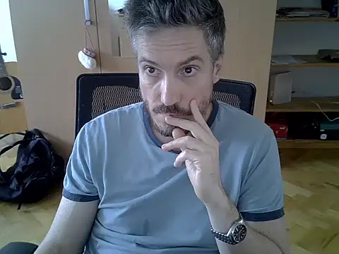 Snapshot of delayclose__ chatting on 05-14-26, 03:53 delayclose online show from 05-14-26, 03:53