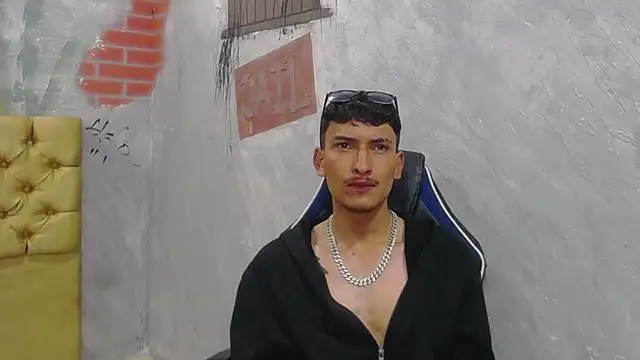 SavageLover  online show from 12-21-25, 05:03