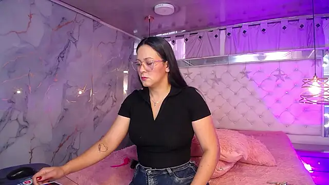 Melissa-roberts online show from 03-06-26, 02:12