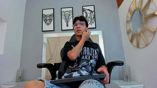 adams bobby online show from 04-07-26, 11:01