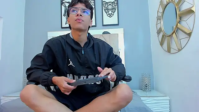 adams bobby online show from 12-22-25, 11:43