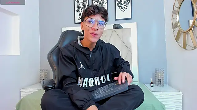 adams bobby online show from 11-30-25, 11:22