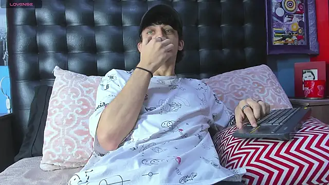 Snapshot of Khalid16_ chatting on 11-07-25, 01:48 Khalid16 online show from 11-07-25, 01:48