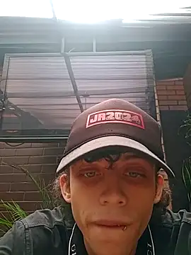 Snapshot of Khalid16_ chatting on 11-11-25, 02:23 Khalid16 online show from 11-11-25, 02:23