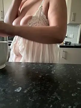 BubblesLovexox online show from 11-27-25, 11:43