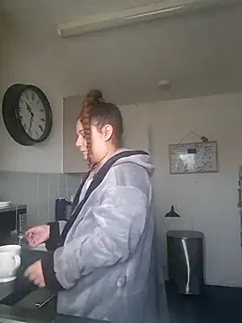 BubblesLovexox online show from 11-24-25, 10:37