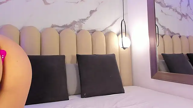 Vittoria  rossi online show from 11-25-25, 02:17