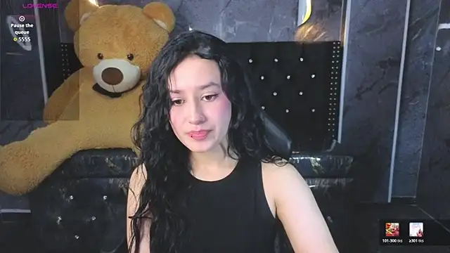 Aleja05 b online show from 12-18-25, 07:50