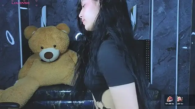 Aleja05 b online show from 12-14-25, 03:17