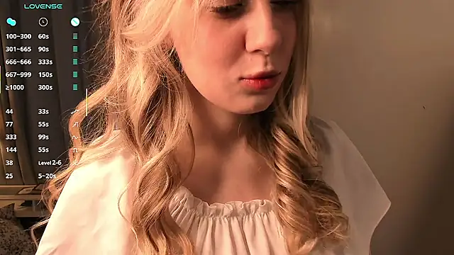 TessaStruble online show from 12-23-25, 09:08