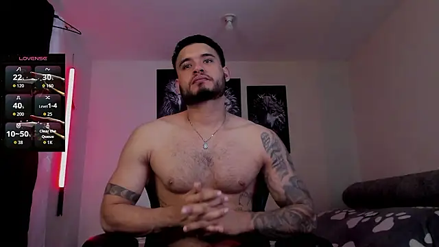 Snapshot of AUSTINN_TORRES chatting on 02-06-26, 12:06 AUSTINN TORRES online show from 02-06-26, 12:06