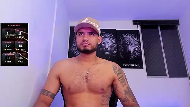 Snapshot of AUSTINN_TORRES chatting on 03-04-26, 01:02 AUSTINN TORRES online show from 03-04-26, 01:02