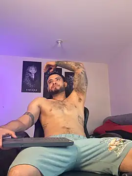 AUSTINN TORRES online show from 01-08-26, 12:16