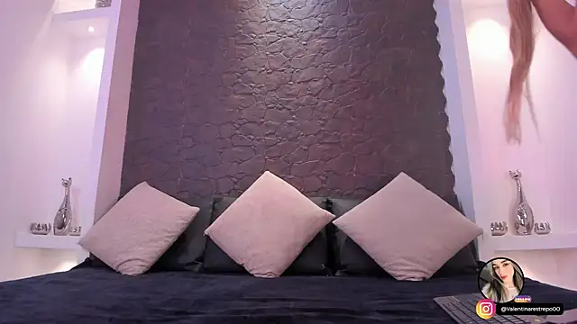 EmilyAllen 1 online show from 11-20-25, 03:51